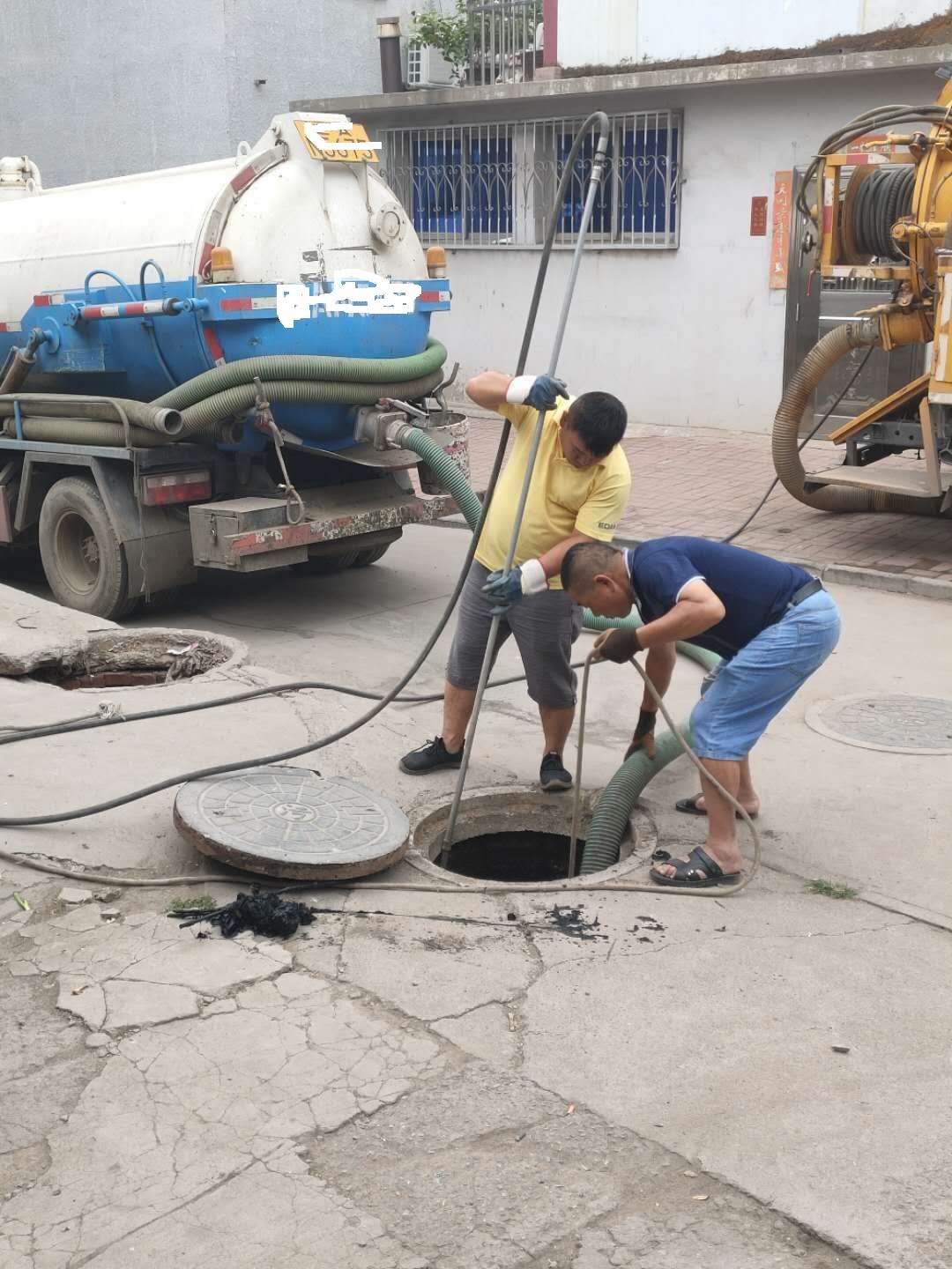 专业清掏化粪池太原市抽化粪池,抽粪抽污水服务